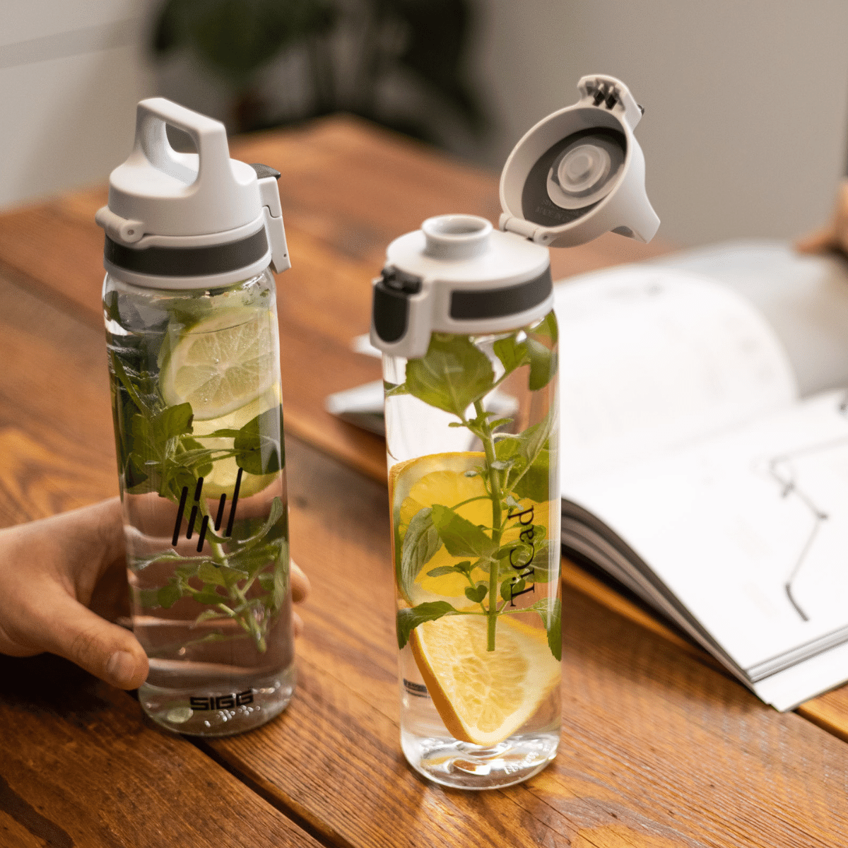 TiCad sports drinking bottle