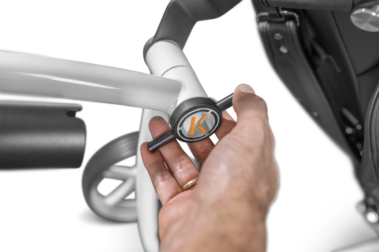 Chariot électrique KIFFE GOLF « K5 » avec porte-parapluie et porte-carte de score