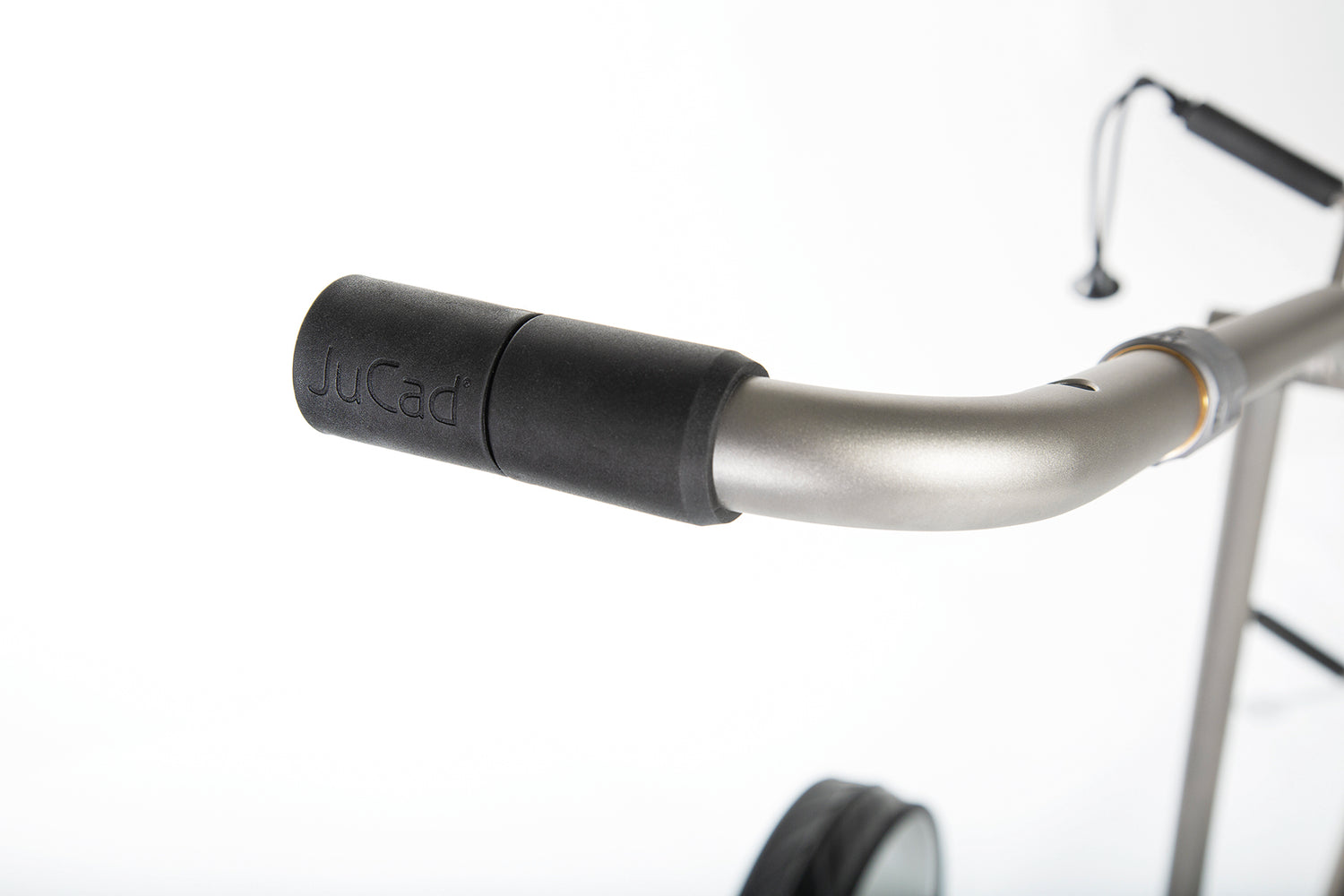 Chariot de golf électrique JuCad Phantom Titan 2.0 - absolument unique