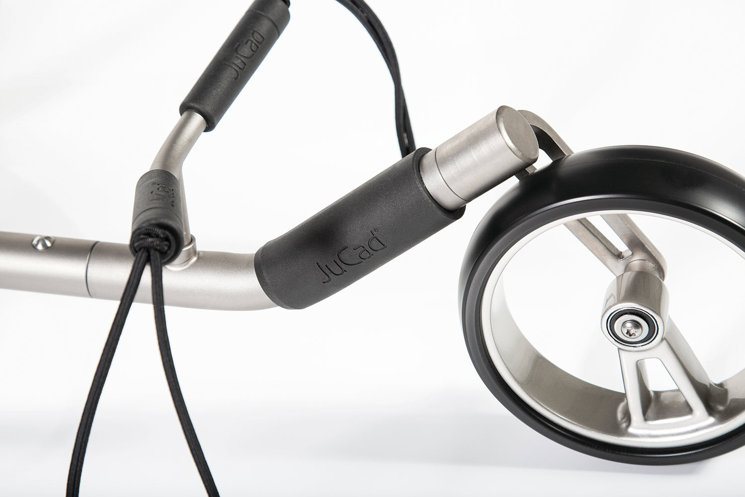 Chariot de golf électrique JuCad Phantom Titan 2.0 - absolument unique